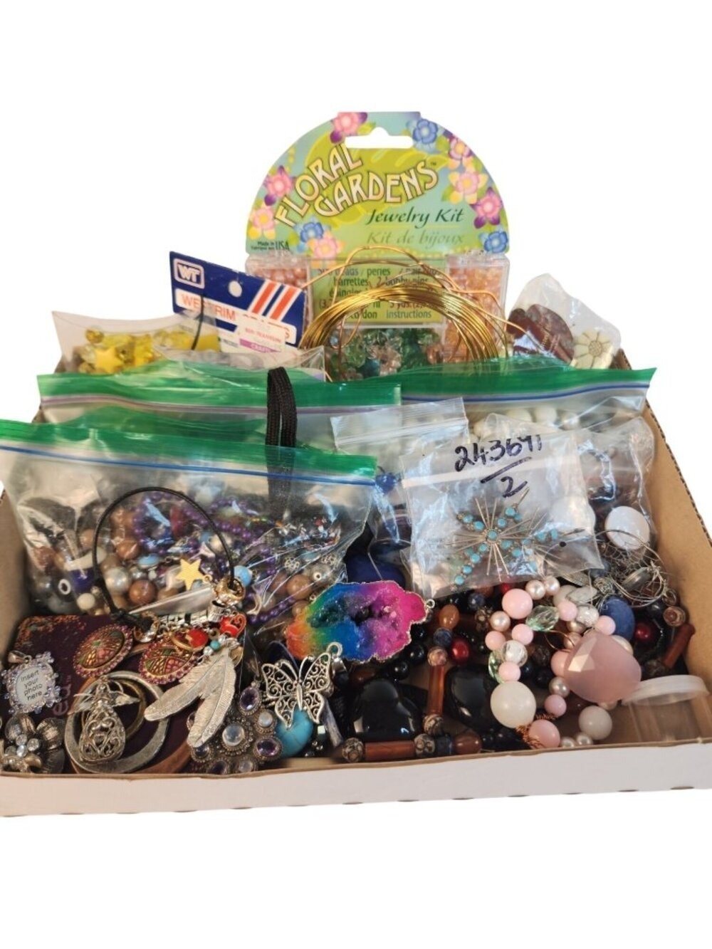 Lot Of 2.13 Lb Beading & Crafting Supplies Jewelry Making Kits Charms & Beads